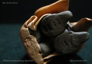 bonsai-figurine-lotus-studio-no-100413-mudman