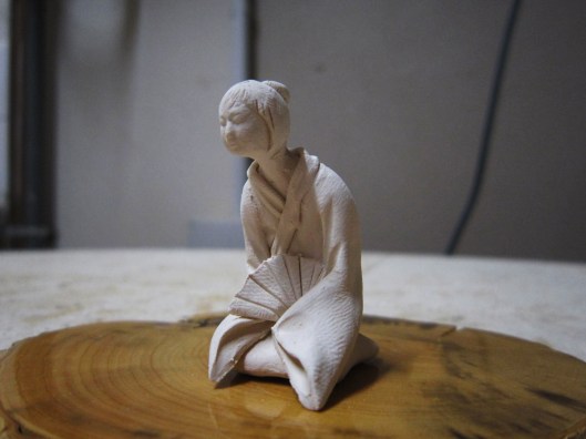 figurine-bonsai-femme-asiatique