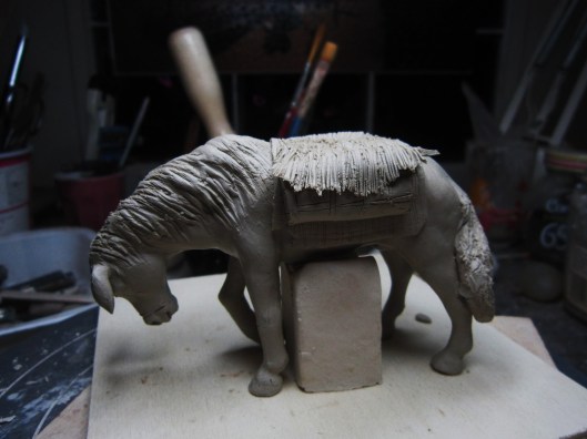 snow-strorm-bonsai-figure